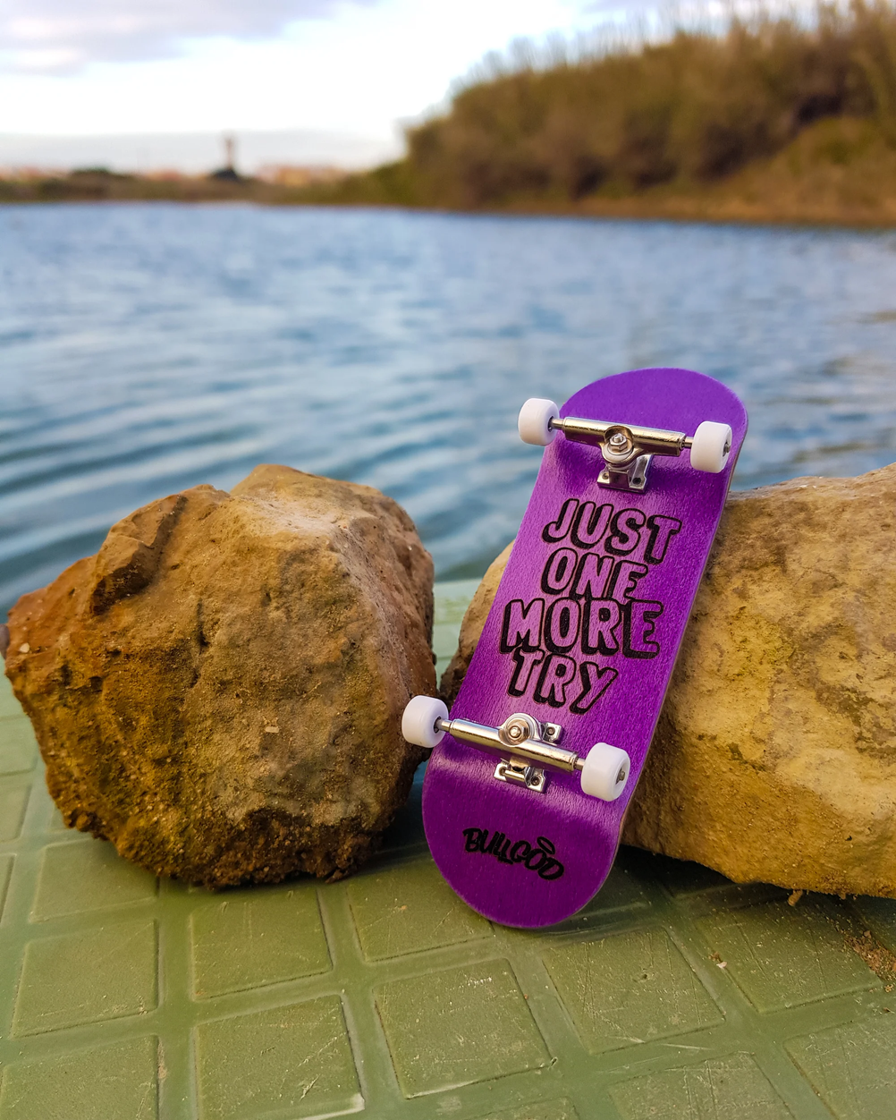 BullGod PROfessional Fingerboard - Remastered Wood Edition