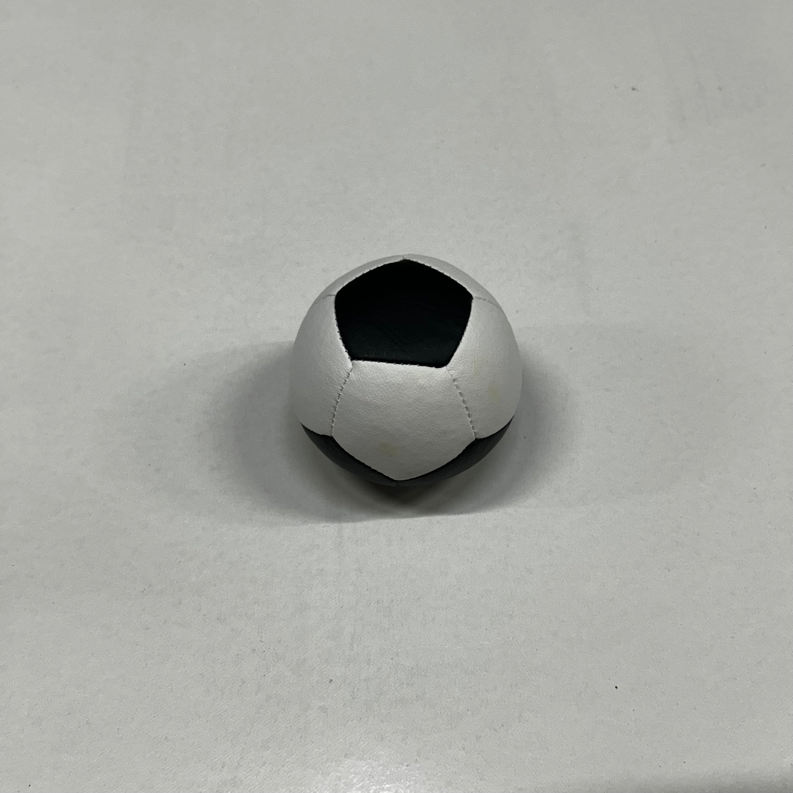 Juggle Dream Dodeca Sport 120g Juggling Ball - Pro 12-Panel Thud - Bargain Basement
