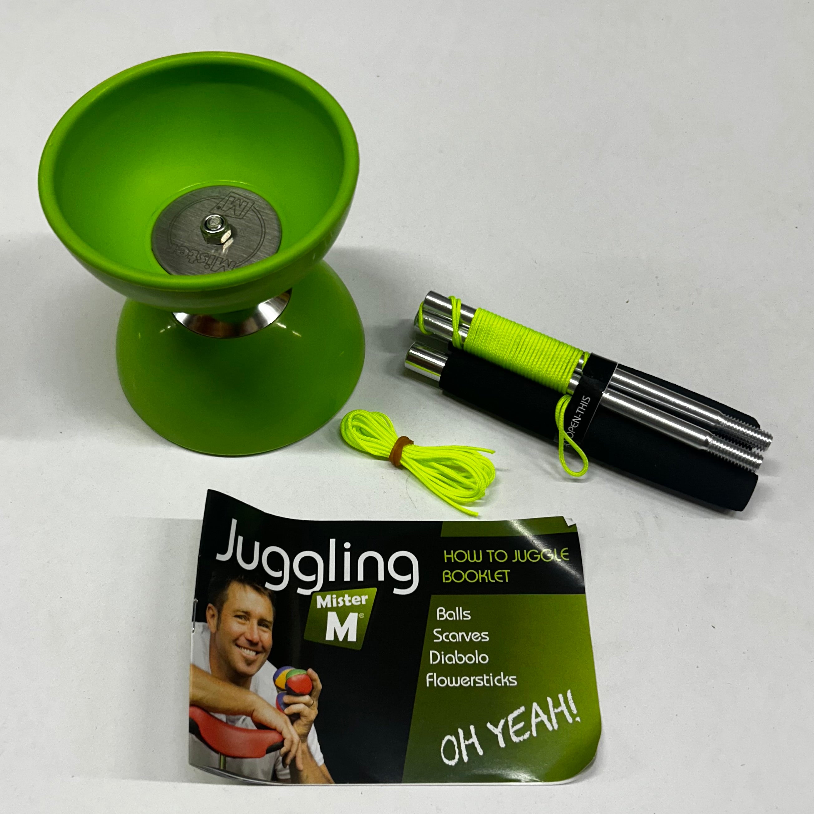 Mister M | Diabolo juggling set - Bargain Basement