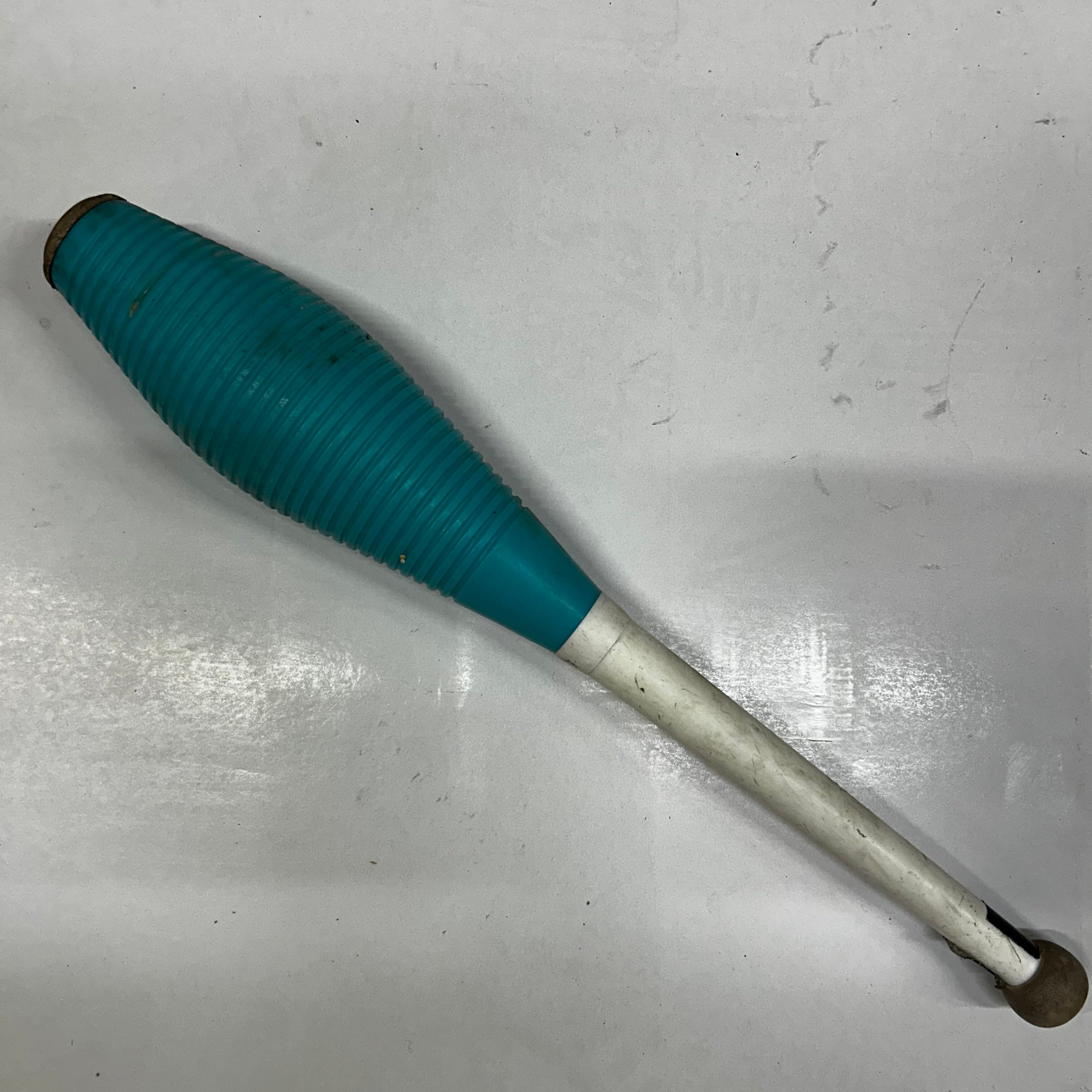 Henry's Loop Grip Training Juggling Club - Durable Beginner Prop - Bargain Basement