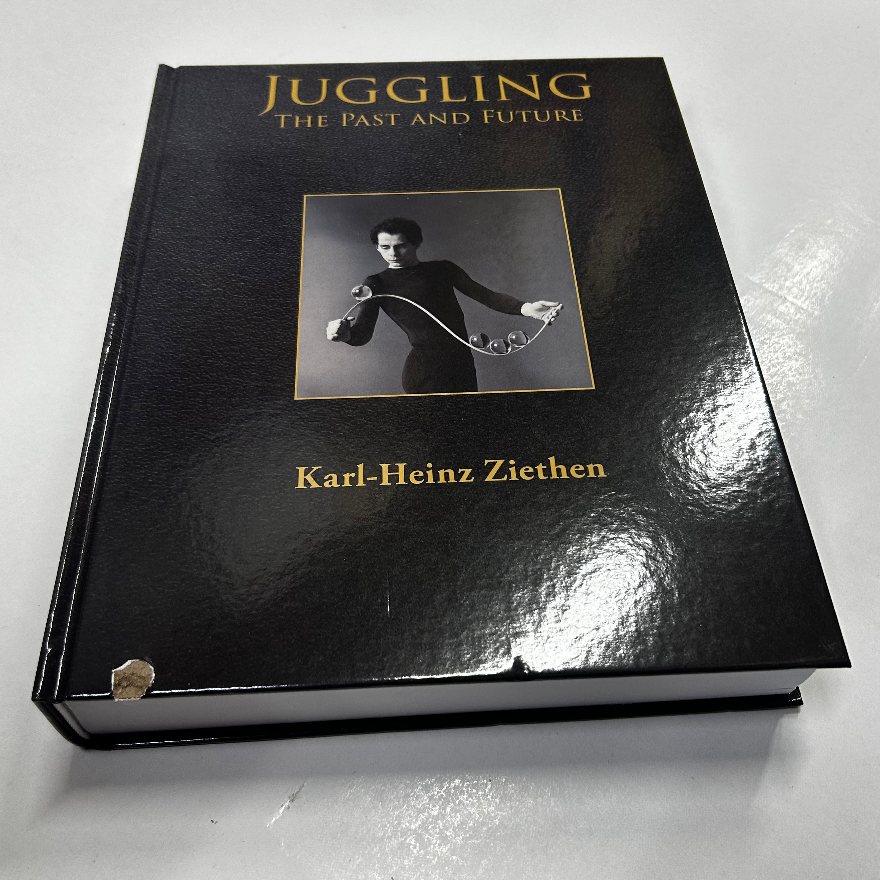 Juggling – The Past and Future by Karl-Heinz Ziethen (2nd Edition) - Bargain Basement