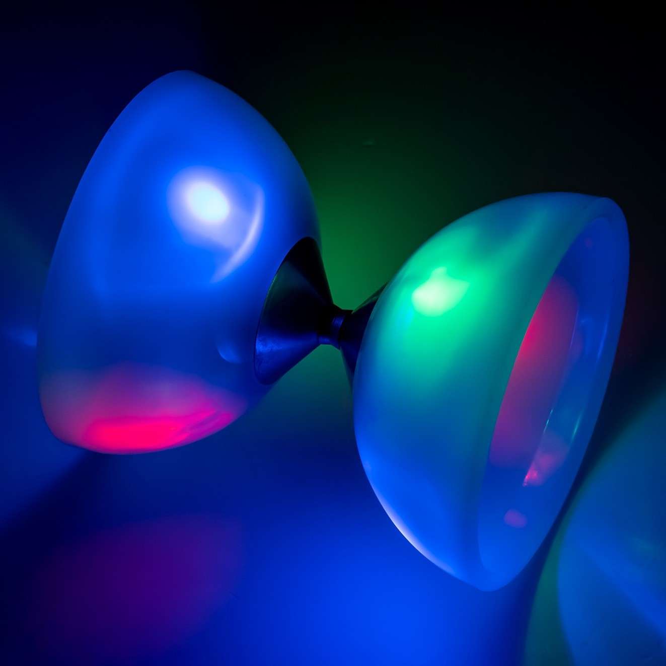 Juggle Dream | Carousel LED Fixed Axle Diabolo