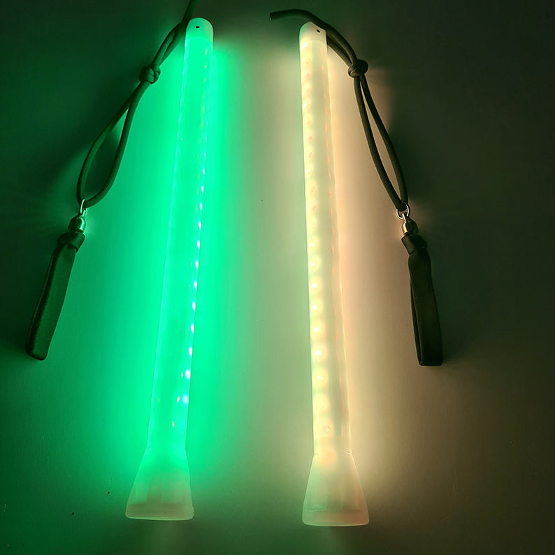 PoiStix Pro glowing in the dark with green and yellow colours