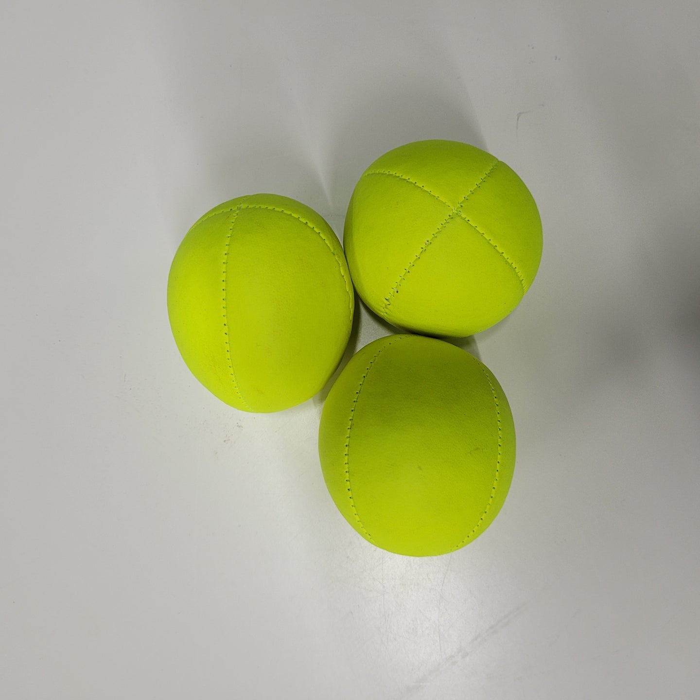 Juggle Dream Smoothie Juggling Ball - SET OF 3 - UV Yellow - Bargain Basement - RRP £10.50