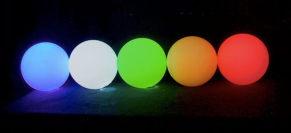 5 LED Balls glow in different colours